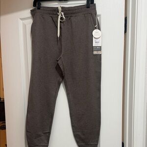 Vuori Performance Chia Heather Joggers. NWT. Medium.